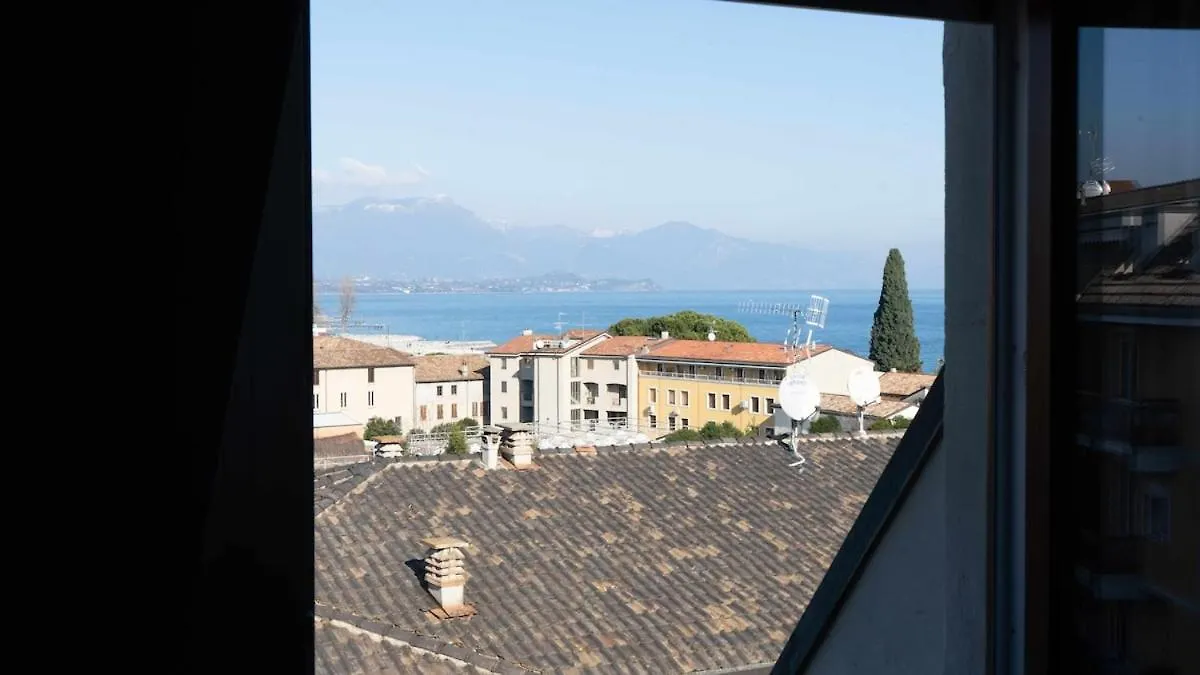 Apartment Loft In Villa Romana Desenzano del Garda